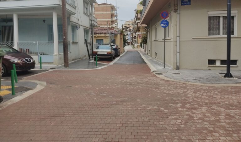 ΜΕ ΕΡΓΑ ΣΤΗΝ ΑΙΟΛΟΥ ΣΥΝΕΧΙΖΕΤΑΙ Η ΚΑΤΑΣΚΕΥΗ ΔΙΚΤΥΟΥ ΠΕΖΟΔΡΟΜΩΝ ΚΑΙ ΠΟΔΗΛΑΤΙΚΩΝ ΔΙΑΔΡΟΜΩΝ