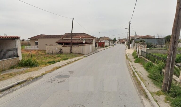 ΚΛΕΙΣΤΟ ΤΟ ΕΝΑ ΡΕΥΜΑ ΣΤΗΝ ΟΔΟ ΛΑΡΙΣΗΣ ΣΤΟΝ ΑΜΠΕΛΩΝΑ ΑΠΟ ΑΥΡΙΟ ΤΡΙΤΗ