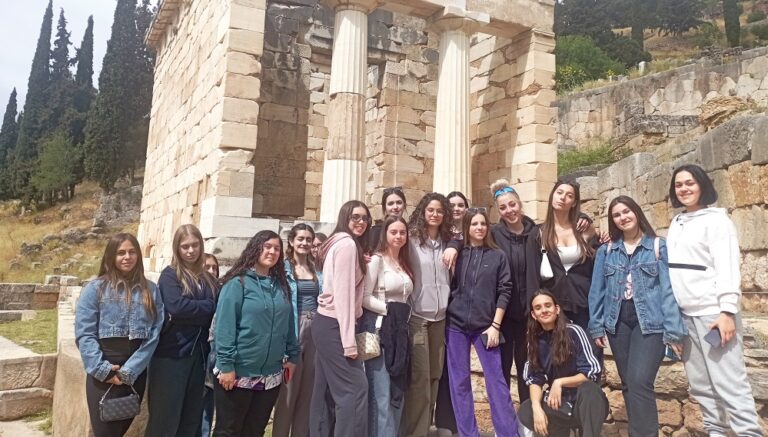 ΤΟ 6ο ΛΥΚΕΙΟ ΛΑΡΙΣΑΣ ΣΤΟ 2ο ΠΑΝΕΛΛΗΝΙΟ ΜΑΘΗΤΙΚΟ ΣΥΝΕΔΡΙΟ ΤΟΠΙΚΗΣ ΙΣΤΟΡΙΑΣ