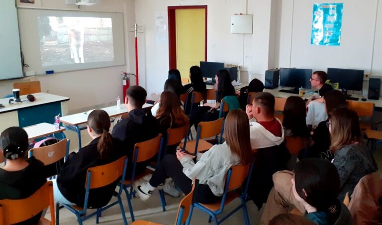 ΔΡΑΣΗ ΣΤΟ ΕΠΑΛ ΤΥΡΝΑΒΟΥ ΓΙΑ ΤΗ ΣΧΟΛΙΚΗ ΗΜΕΡΑ ΦΙΛΟΖΩΙΑΣ