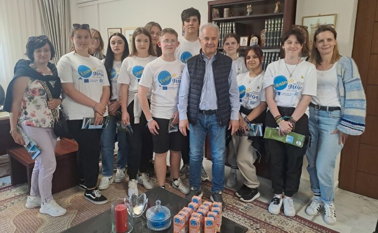 ΠΟΛΩΝΟΙ ΜΑΘΗΤΕΣ ΜΕ ΠΡΟΓΡΑΜΜΑ ERASMUS+ ΣΤΟ ΔΗΜΟ ΤΕΜΠΩΝ
