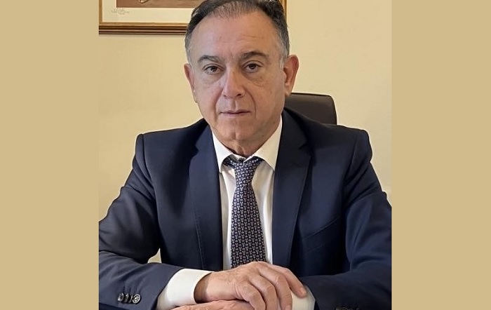 Παίζει δυνατά…