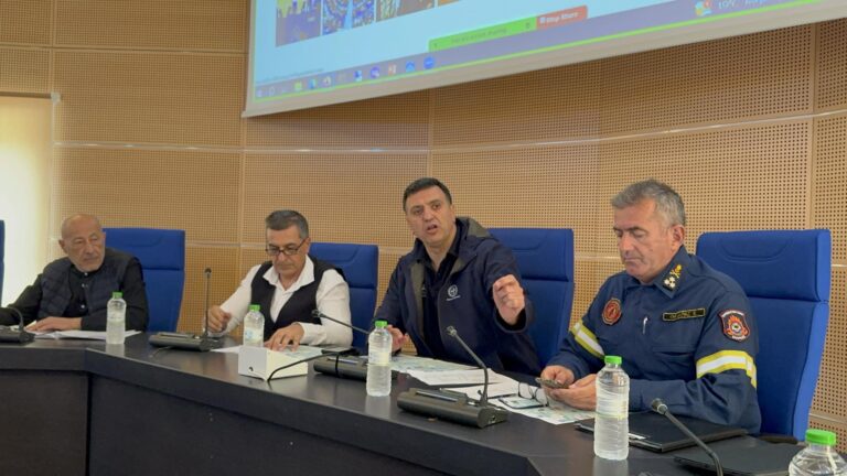 ΣΥΝΑΓΕΡΜΟΣ ΓΙΑ ΤΗΝ ΚΑΚΟΚΑΙΡΙΑ ΣΤΗ ΘΕΣΣΑΛΙΑ – ΣΤΗ ΛΑΡΙΣΑ Ο Β. ΚΙΚΙΛΙΑΣ