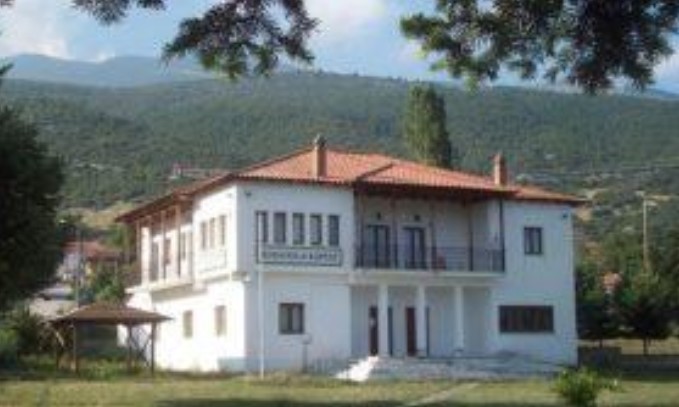 Ευχαριστήριο του Γυμνασίου Καρυάς