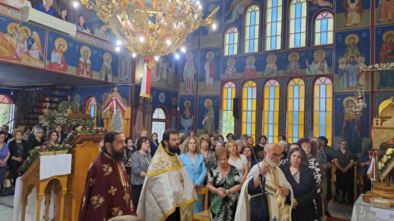 ΣΤΙΓΜΙΟΤΥΠΑ ΑΠΟ ΤΙΣ ΕΟΡΤΑΣΤΙΚΕΣ ΕΚΔΗΛΩΣΕΙΣ ΣΤΗΝ ΕΚΚΛΗΣΙΑ ΤΩΝ ΑΓΙΩΝ ΚΩΝΣΤΑΝΤΙΝΟΥ ΚΑΙ ΕΛΕΝΗΣ ΣΤΟΝ ΑΜΠΕΛΩΝΑ
