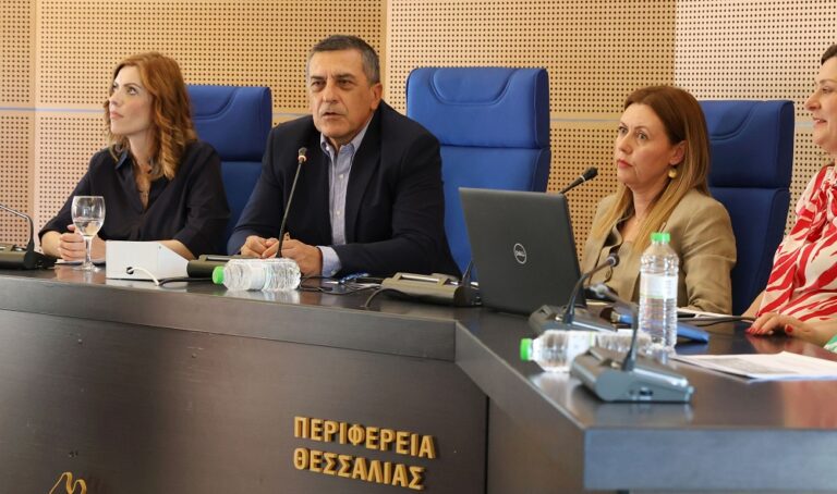 Στην αγκαλιά ανάδοχων οικογενειών 39 παιδιά στη Θεσσαλία