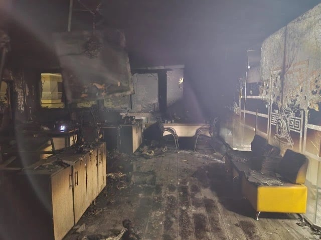Σε εμπρησμό αποδίδεται η φωτιά στο «Κλεάνθης Βικελίδης» – Δείτε φωτογραφίες