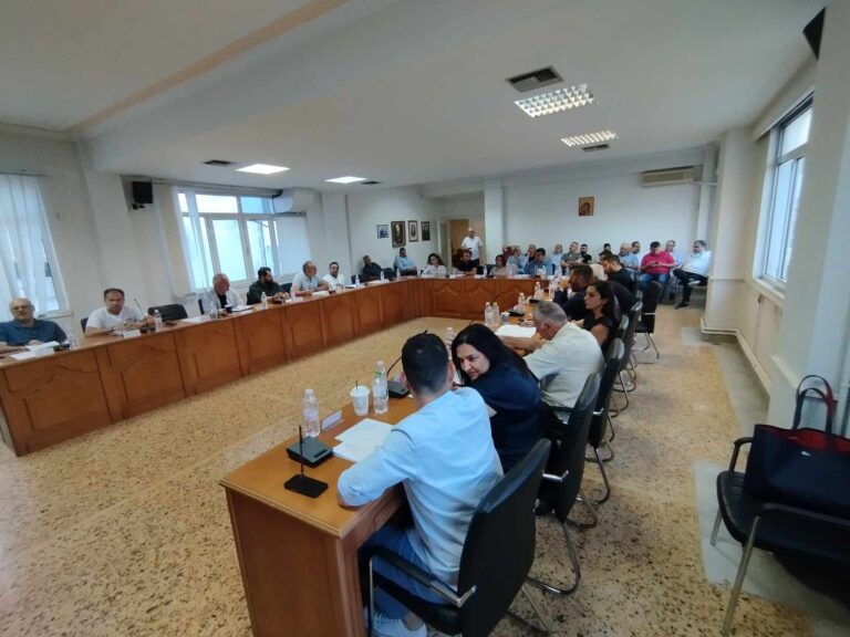 Ομόφωνο «όχι» στο Ταμείο Εθνικής Αμυνας από το δ.σ. του δήμου Τυρνάβου για πληρωμή ενοικίου για το σχολείο που στεγάζει το σεισμόπληκτο δημοτικό Δένδρων Πλατανουλίων