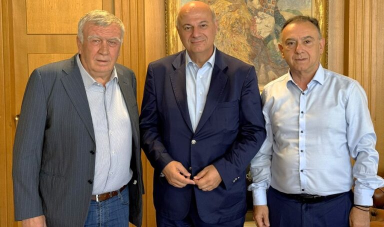 Στο ΥΠΑΑΤ ο Θ. Νασιακόπουλος για σειρά θεμάτων που αφορούν στους αγρότες της περιοχής