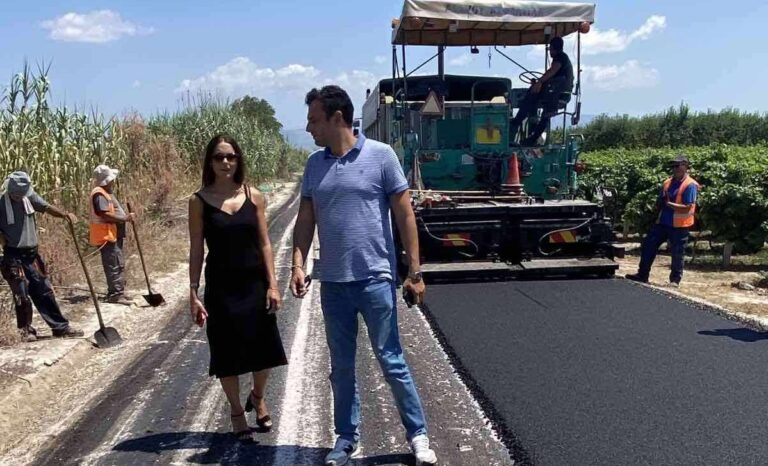Συνεχίζονται με γοργούς ρυθμούς οι ασφαλτοστρώσεις στο Δήμο Τυρνάβου
