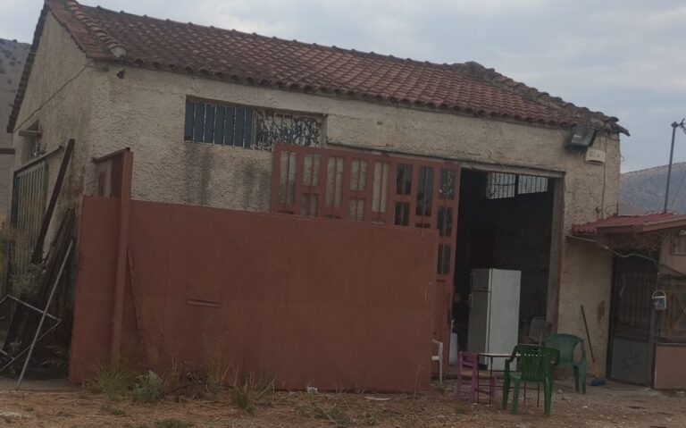 Πωλείται επαγγελματικός χώρος στον Τύρναβο