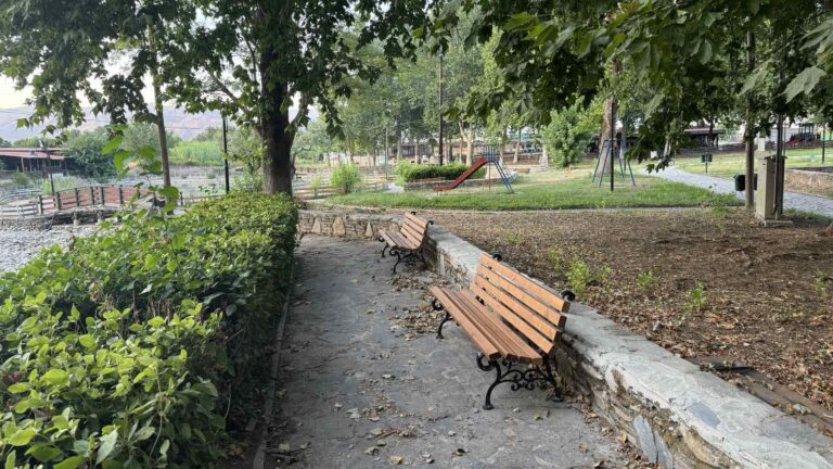 Ξανάγινε «κούκλα» η Βρύση Τυρνάβου