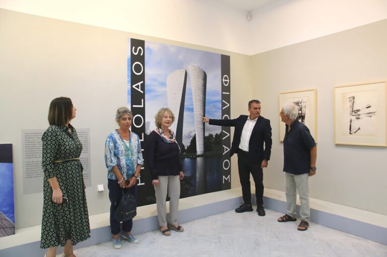 Έκθεση-αφιέρωμα στον Φιλόλαο Τλούπα στη Δημοτική Πινακοθήκη Λάρισας