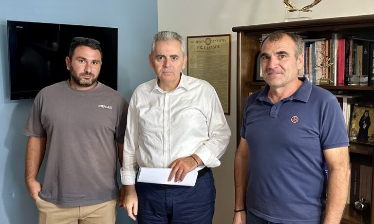 Μ. Χαρακόπουλος: Με φειδώ τα φωτοβολταϊκά σε γεωργικές εκτάσεις