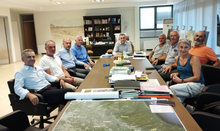 Έπεσαν οι υπογραφές για το έργο «εκπαιδευτικό χιονοδρομικό Κέντρο» στην θέση Κάναλος Κισσάβου