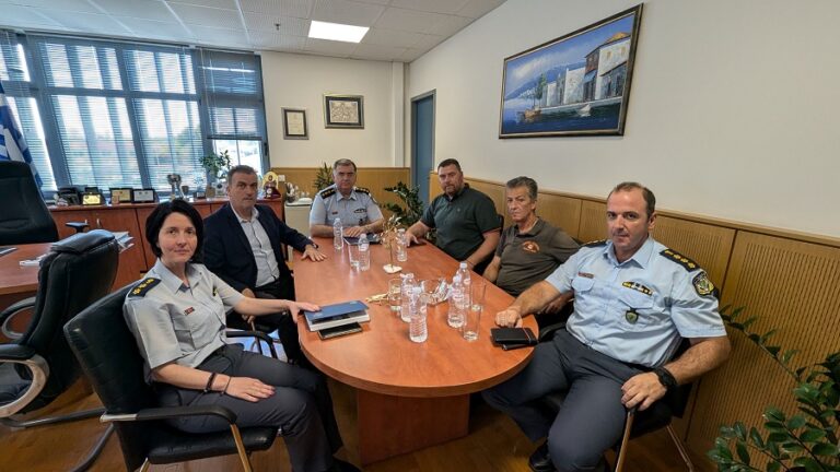 «Τάξη» σε πεζοδρόμους, διαβάσεις, αυστηρή επιτήρηση για ποδήλατα και πατίνια από τον Δήμο Λαρισαίων και την Αστυνομία