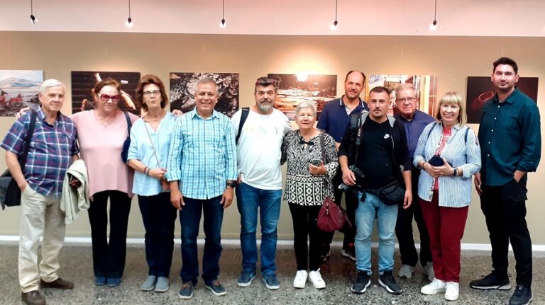 Επίσκεψη του ΠΟΚΕΛ στην έκθεση των Λαρισαίων φωτορεπόρτερ για τον «Daniel»