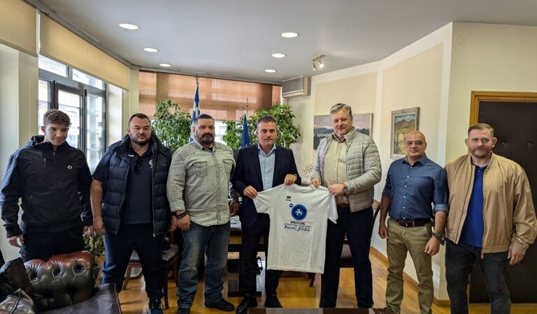 Με τους παγκόσμιους πρωταθλητές βετεράνων πάλης της ΕΑΛ «Πήγασος» ο Δήμαρχος Λαρισαίων
