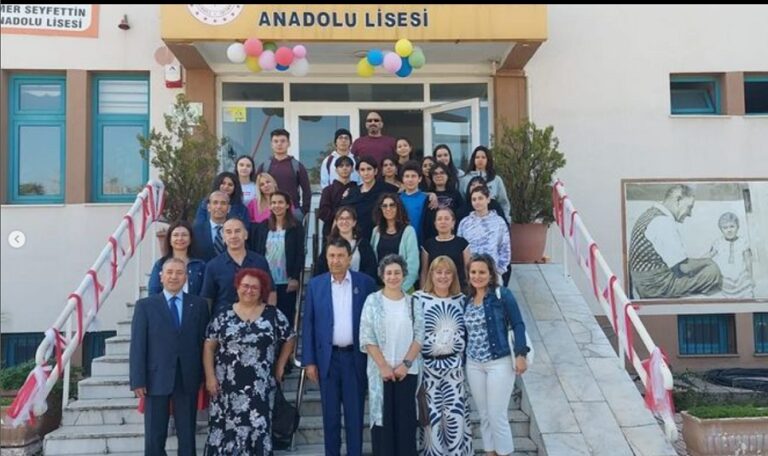 Γενικό Λύκειο Δομενίκου: Συνεργασία και Φιλία στο Πλαίσιο του Erasmus+