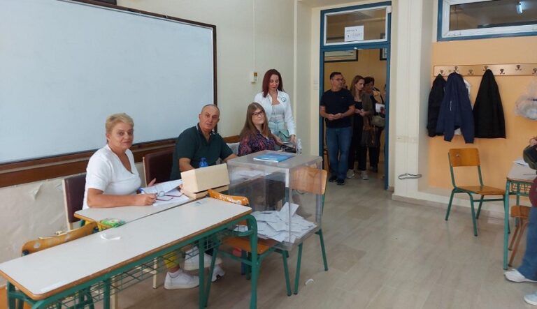 Εκλογές ΠΑΣΟΚ: Πρώτος ο Χάρης Δούκας στο νομό Λάρισας