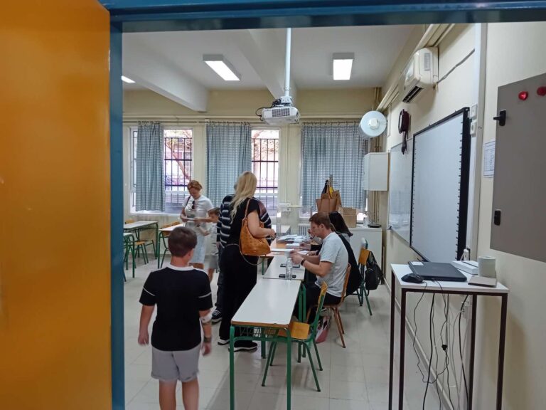 Σε εξέλιξη η διαδικασία εκλογής προέδρου του ΠΑΣΟΚ – ΚΙΝ.ΑΛ.