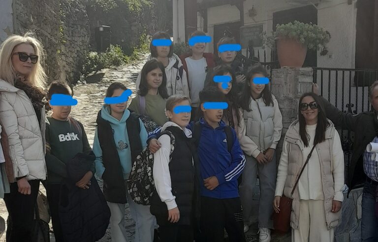 Στο αρχοντικό Σβαρτς και στο Μουσείο Εθνικής Αντίστασης στα Αμπελάκια το 33ο Δ.Σ. Λάρισας