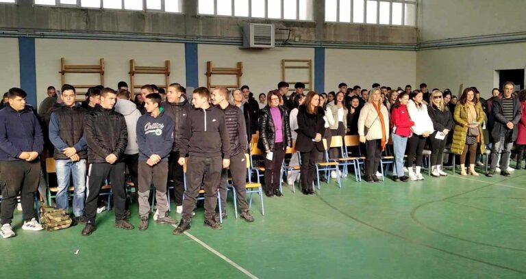 Η γιορτή για το Πολυτεχνείο στο ΕΠΑΛ Τυρνάβου