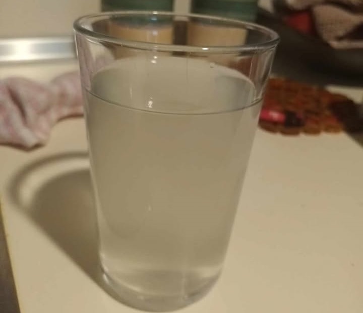 Βγαίνει θολό νερό από βρύσες στον Αμπελώνα