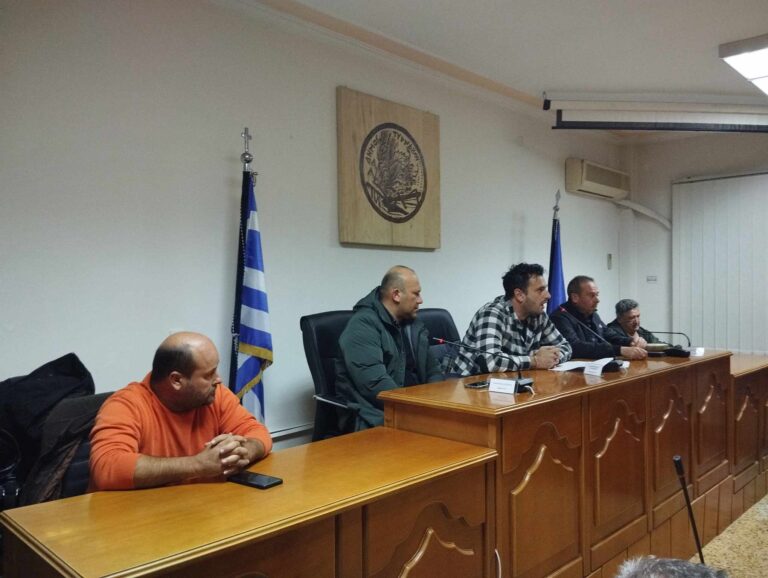Δυναμική κινητοποίηση στη ΔΑΕΦΚ Λάρισας ετοιμάζουν οι σεισμόπληκτοι του νομού
