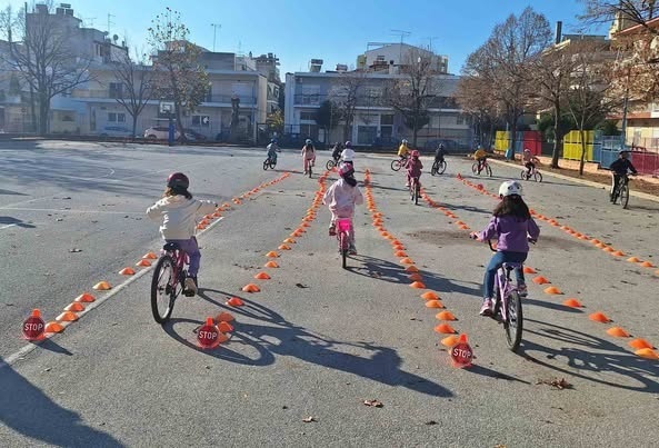 Ποδηλατώντας με το ΕΣΠΑ στο 16ο Δημοτικό Σχολείο Λάρισας