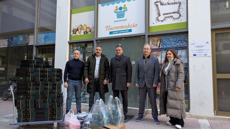 Προσφορά των Αρτοποιών Λάρισας στο Κοινωνικό Παντοπωλείο του Δήμου Λαρισαίων