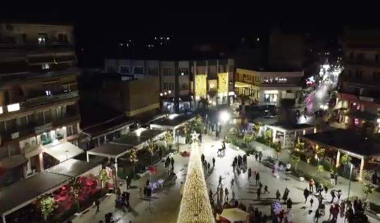 Υπέροχες χριστουγεννιάτικες εικόνες στο δήμο Τυρνάβου