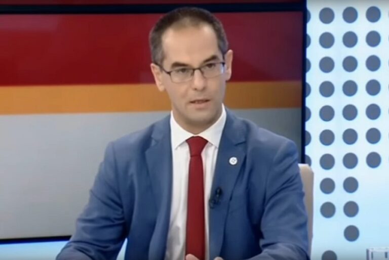 Γ. Ρούντας: Πέφτουν οι servers του κτηματολογίου και η ΝΔ σπαταλά χρήματα σε “έξυπνες” πόλεις & μικροδορυφόρους