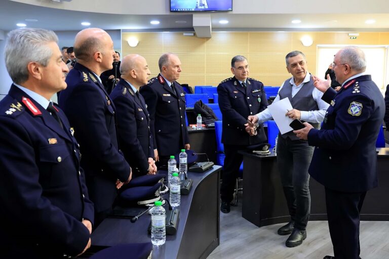 Η Περιφέρεια χρηματοδοτεί δράσεις οδικής ασφάλειας και την ανέγερση Αστυνομικών Μεγάρων σε Τρίκαλα- Ελασσόνα