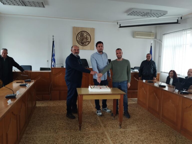 Εκοψαν πίτα διοίκηση και εργαζόμενοι της ΔΕΥΑ Τυρνάβου