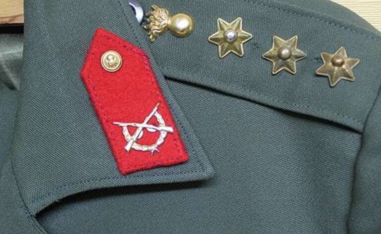 Συνελήφθη συνταγματάρχης για κατοχή υλικού παιδικής πορνογραφίας
