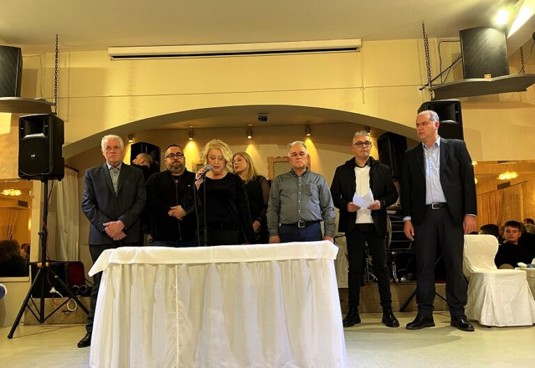 Η Σκαμνιά ανέδειξε την παράδοση στον ετήσιο χορό της