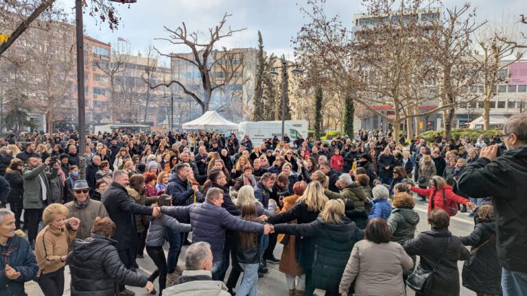 Μεγάλο γλέντι, με χορό και εδέσματα, στις εκδηλώσεις του Δήμου Λαρισαίων για την Τσικνοπέμπτη