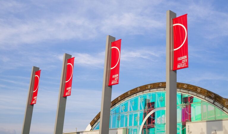 Από 21 Μαρτίου μέχρι 5 Απριλίου στο Fashion City Outlet κερδίζεις διπλά: και μειωμένες τιμές και πολλά δώρα!