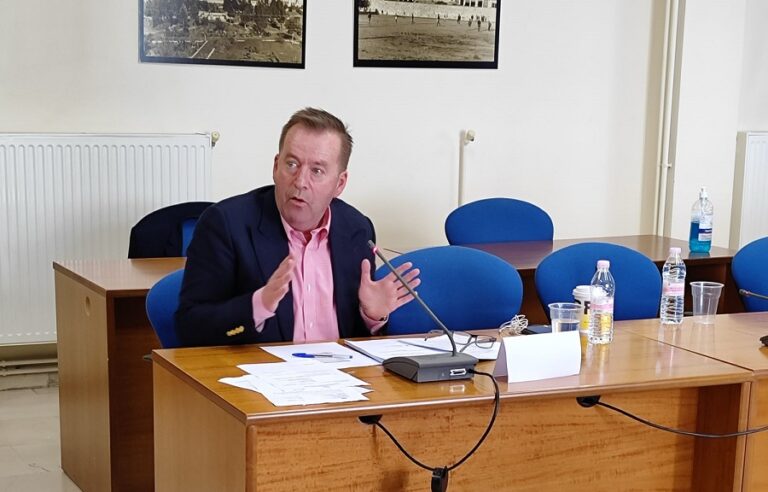 Β. Κόκκαλης: Τσάμπα μάγκας ο κ. Τριαντόπουλος!