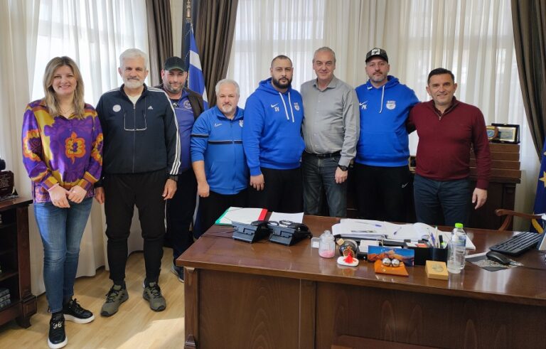 Η ποδοσφαιρική ομάδα «Μέγας Αλέξανδρος» Νυρεμβέργης στο Δήμο  Ελασσόνας