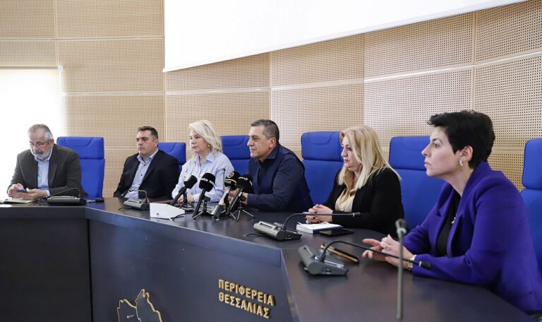 Η Περιφέρεια κατασκευάζει 8 σύγχρονα κολυμβητήρια στη Θεσσαλία