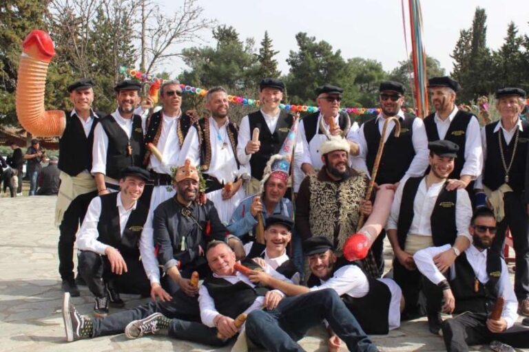 Μία απάντηση σε σφετεριστές του Μπουρανί