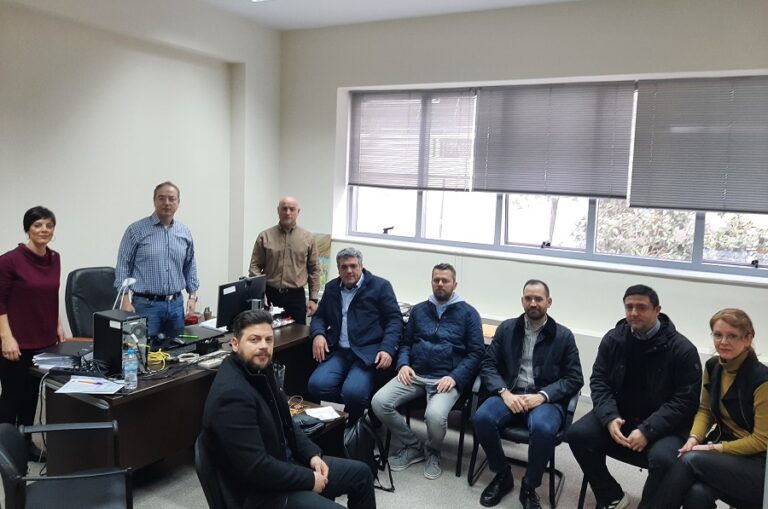 Η ΕΦΕΕΛ στηρίζει το Κοινωνικό Παντοπωλείο του δήμου Λαρισαίων