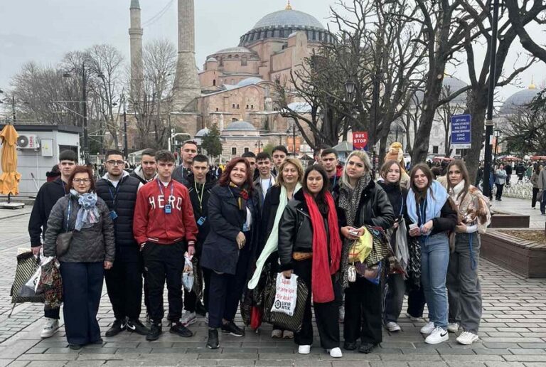 Εκπαιδευτική μετακίνηση του 11ου ΓΕΛ Λάρισας στην Κωνσταντινούπολη