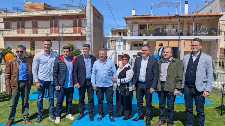 Παιχνίδι και χαμόγελα στη συνοικία της Νέας Σμύρνης