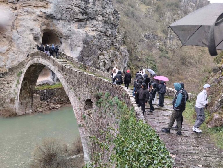 Το Γυμνάσιο Αμπελώνα γνωρίζει τα «γιοφύρια της Ηπείρου» – Μια Περιπέτεια Γνώσης και Πολιτισμού