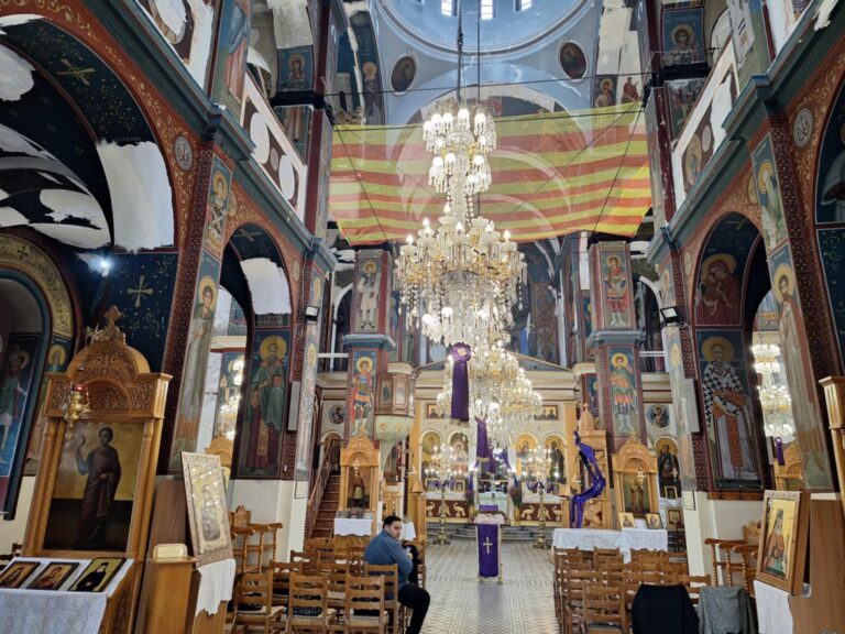 Αγρυπνία στην εκκλησία της Παναγίας στον Αμπελώνα την Τρίτη
