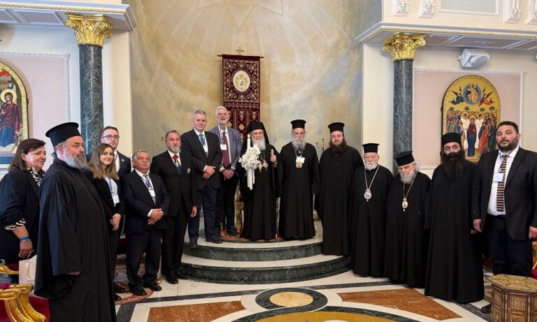 Ο Μ. Χαρακόπουλος από τον Πανάγιο Τάφο στα Ιεροσόλυμα: Το Άγιο Φως σύμβολο Ελπίδας και Ζωής