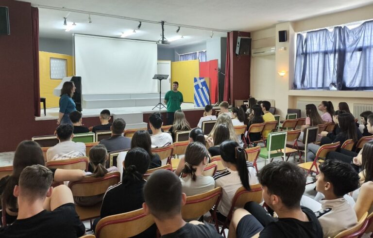 «Από το αλεύρι στην επιχειρηματικότητα»: Μαθητές του Γυμνασίου Αμπελώνα γνωρίζουν την τέχνη της αρτοποιίας